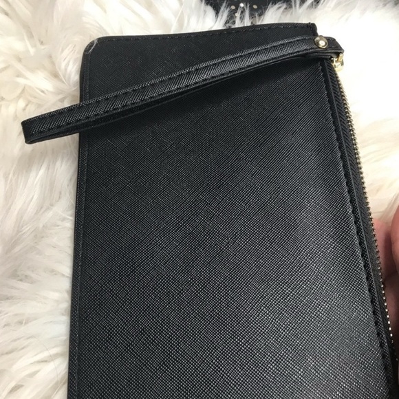 Kate Spade Black  Leather Wristlet - Picture 3 of 7